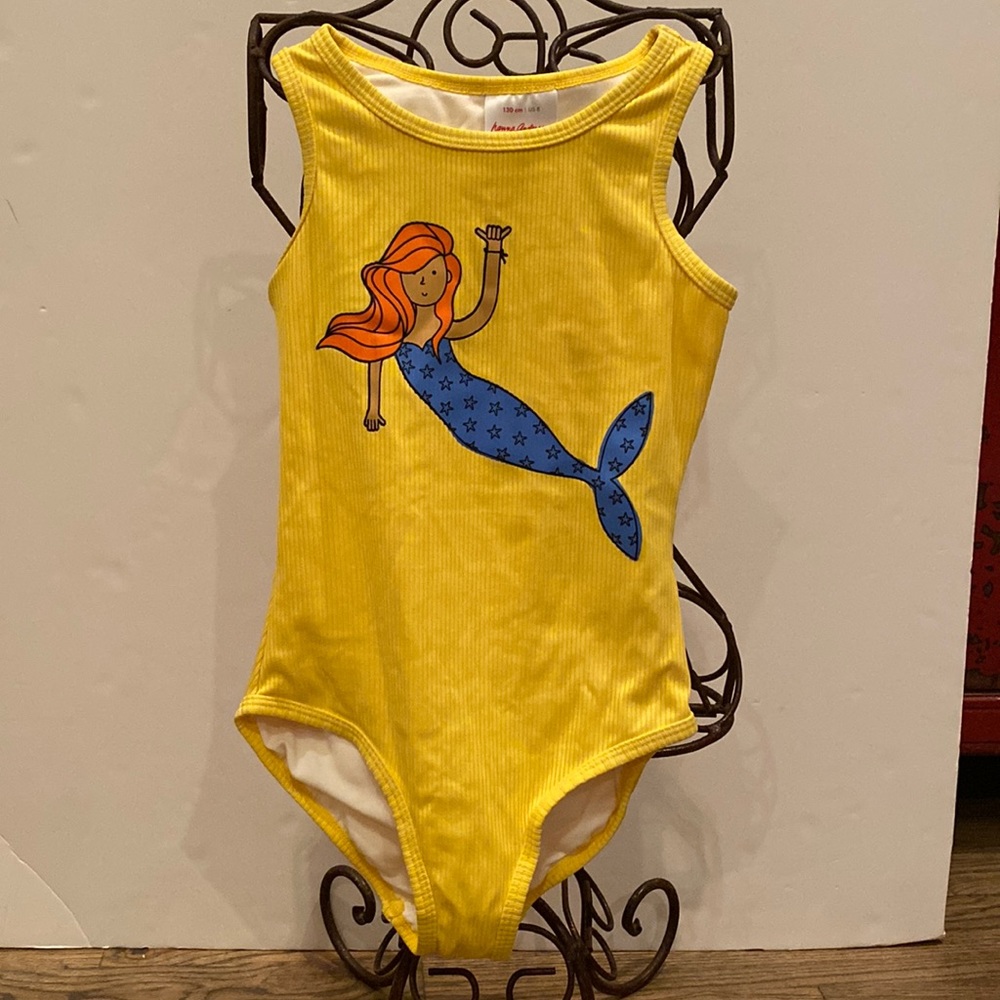 Girls one piece swimsuit.